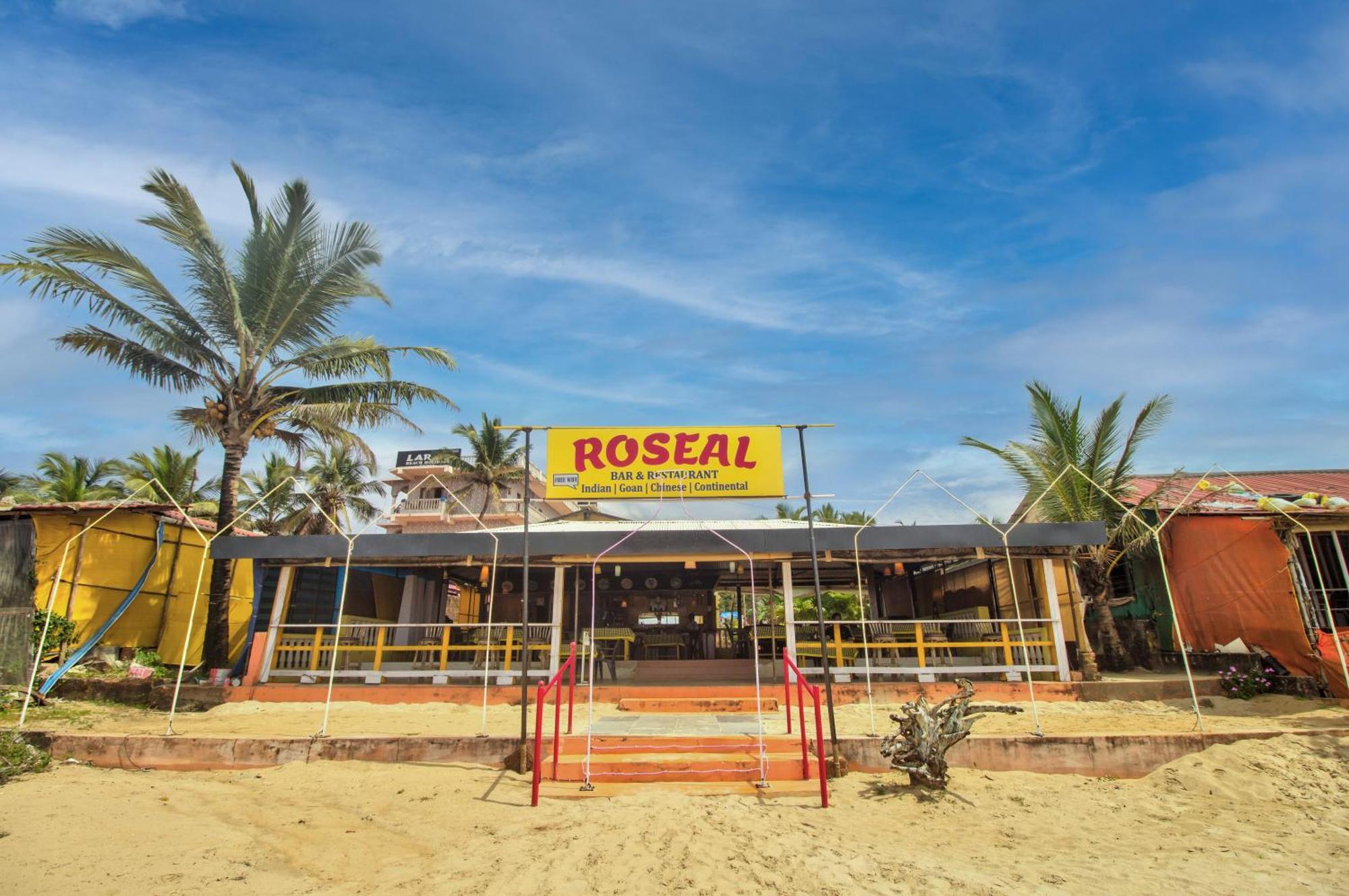 Roseal Beach Front Baga Exterior foto