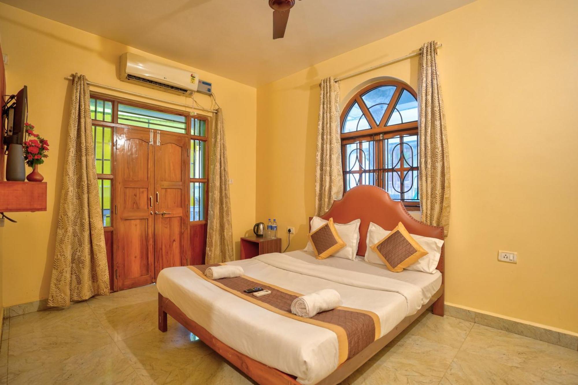Roseal Beach Front Baga Exterior foto