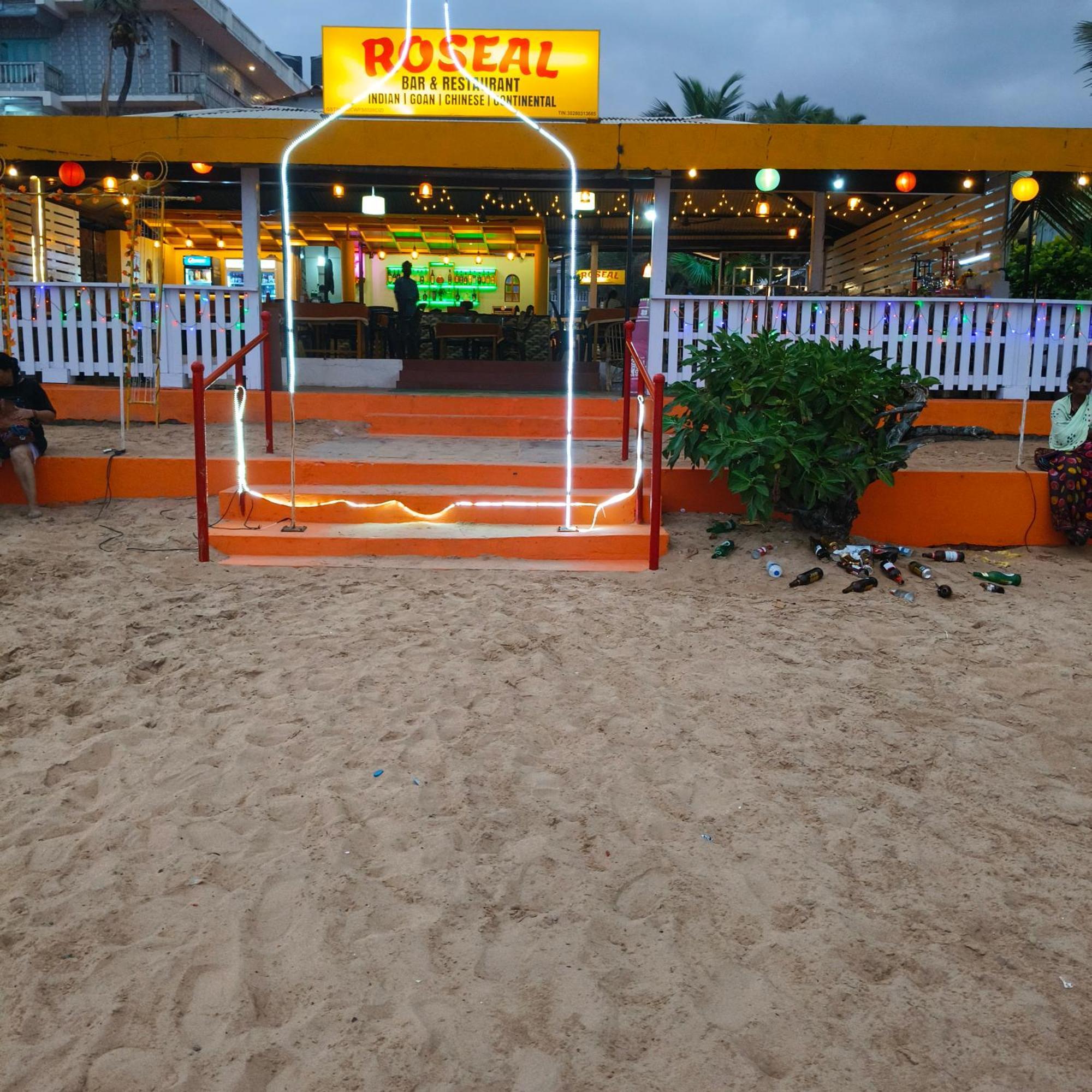 Roseal Beach Front Baga Exterior foto